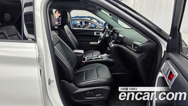Ford Explorer 2020 — photo 17