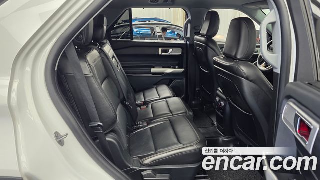Ford Explorer 2020 — photo 18