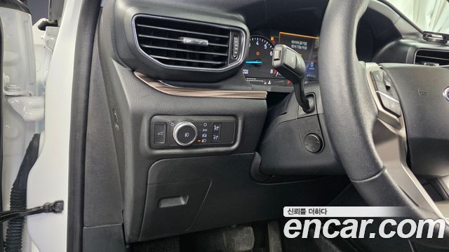 Ford Explorer 2020 — photo 22