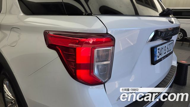 Ford Explorer 2020 — photo 9
