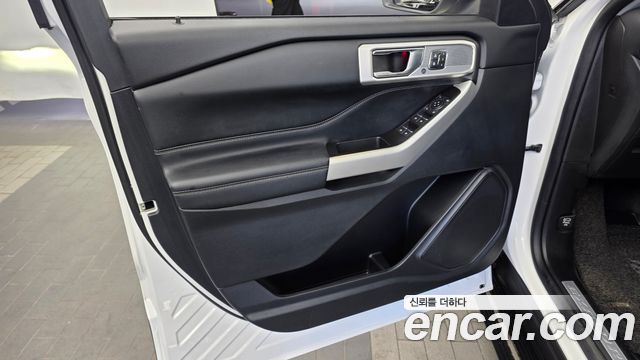Ford Explorer 2020 — photo 14