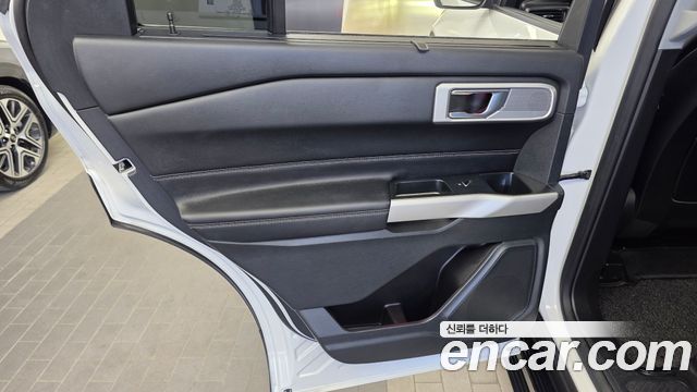 Ford Explorer 2020 — photo 15