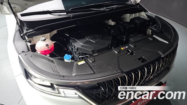 Kia Canival 2023 — photo 6