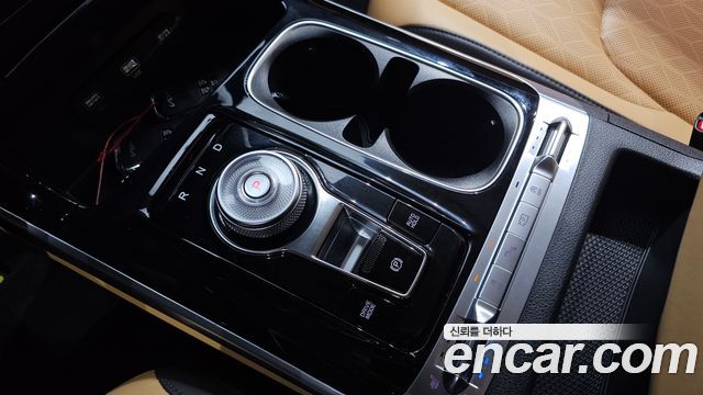 Kia Canival 2023 — photo 12