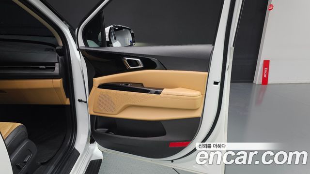 Kia Canival 2023 — photo 15