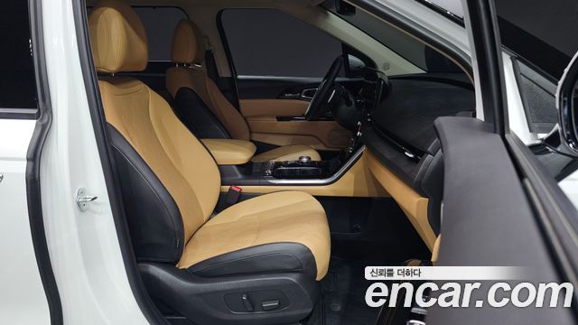 Kia Canival 2023 — photo 16