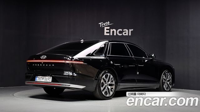 Hyundai Grandeur 2023 — photo 2