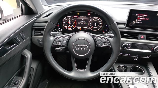 Audi A4 2018 — photo 13
