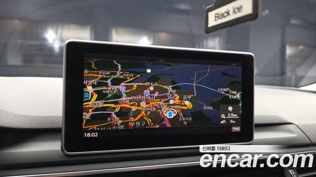 Audi A4 2018 — photo 15