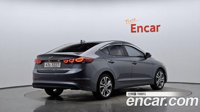 Hyundai AVANTE 2018 — photo 2