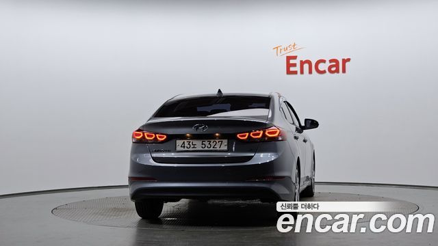 Hyundai AVANTE 2018 — photo 4