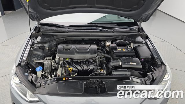 Hyundai AVANTE 2018 — photo 6
