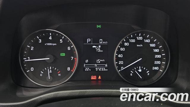 Hyundai AVANTE 2018 — photo 11