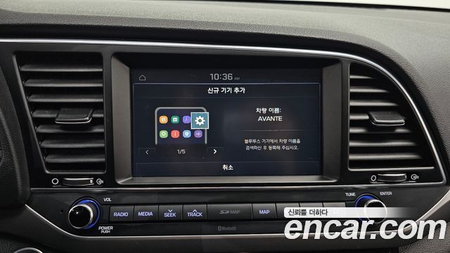 Hyundai AVANTE 2018 — photo 22