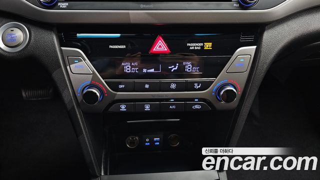 Hyundai AVANTE 2018 — photo 23