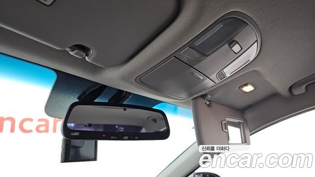 Hyundai AVANTE 2018 — photo 24