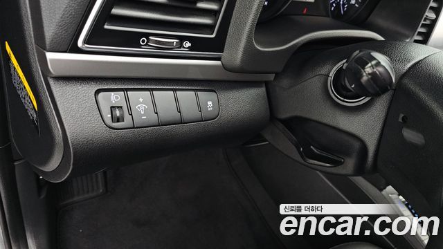 Hyundai AVANTE 2018 — photo 25