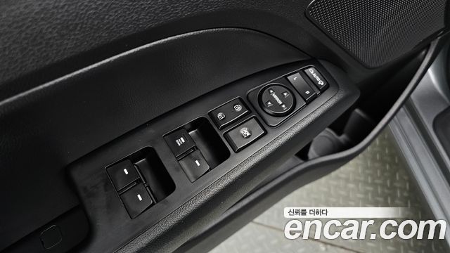 Hyundai AVANTE 2018 — photo 26