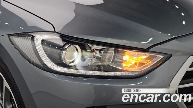 Hyundai AVANTE 2018 — photo 8
