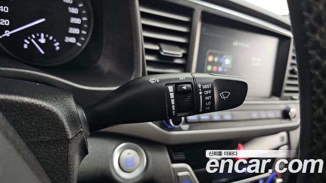 Hyundai AVANTE 2018 — photo 28
