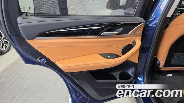 BMW X3 2018 — photo 15