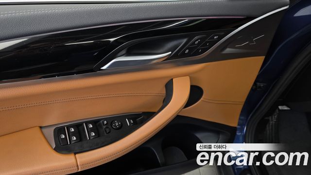 BMW X3 2018 — photo 28