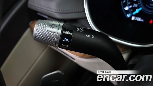 Genesis G80 2023 — photo 32