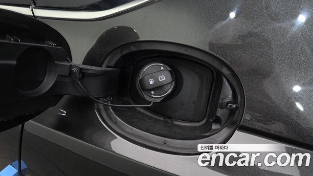 Genesis G80 2023 — photo 38