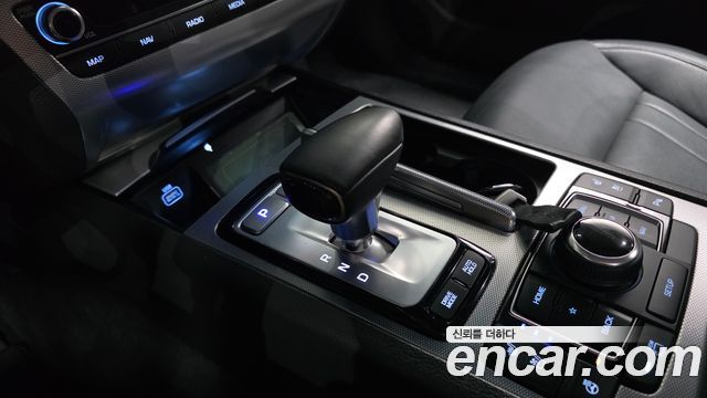 Genesis G80 2019 — photo 12