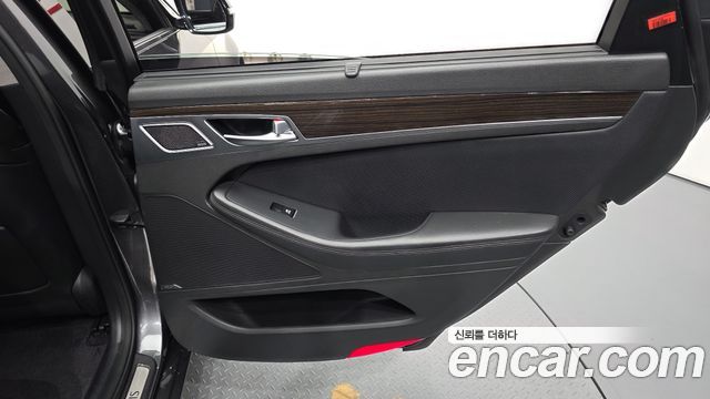 Genesis G80 2019 — photo 15