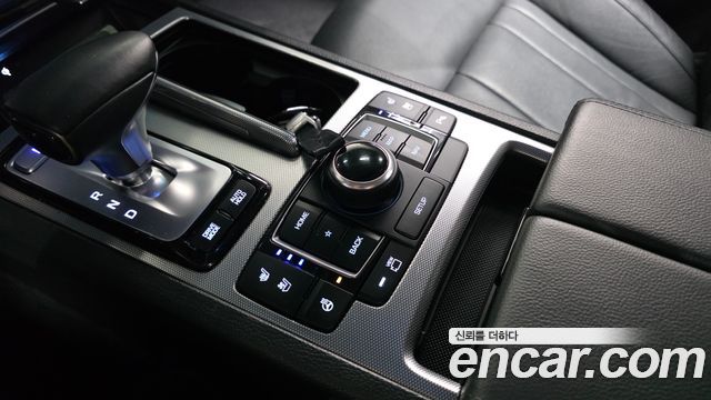 Genesis G80 2019 — photo 28