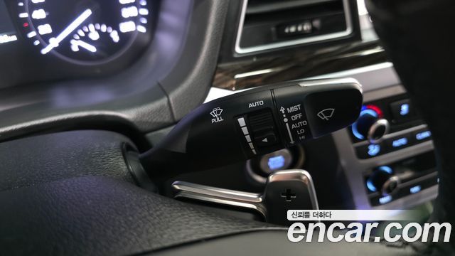 Genesis G80 2019 — photo 31