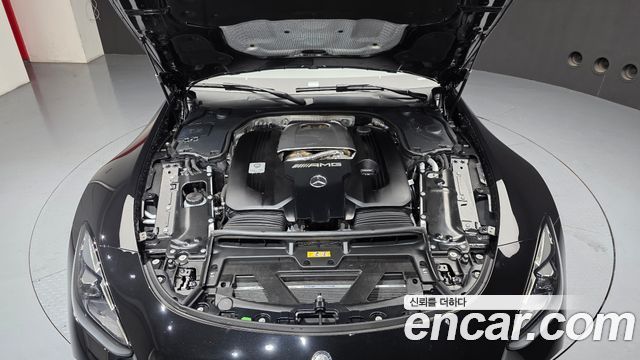 Mercedes-Benz AMG GT 2025 — photo 6