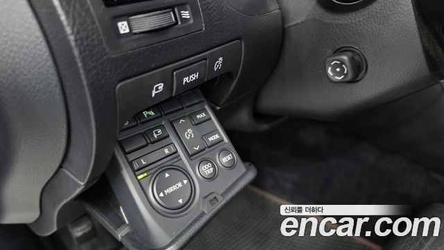 Lexus GS 2010 — photo 17