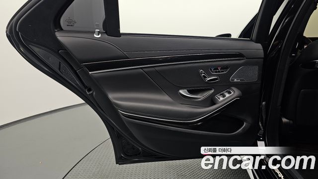 Mercedes-Benz S-Class 2020 — photo 15