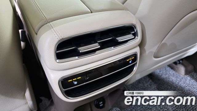 Genesis GV80 2022 — photo 32