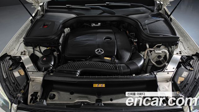 Mercedes-Benz GLC-Class 2020 — photo 6