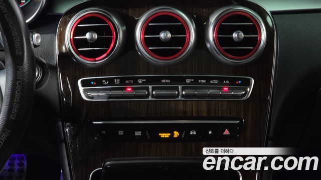 Mercedes-Benz GLC-Class 2020 — photo 18