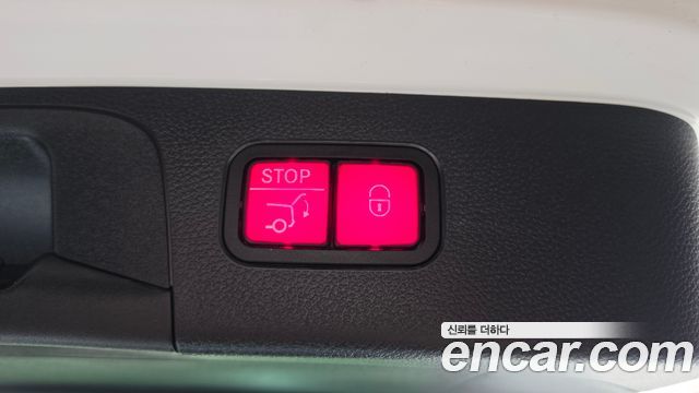 Mercedes-Benz GLC-Class 2020 — photo 26