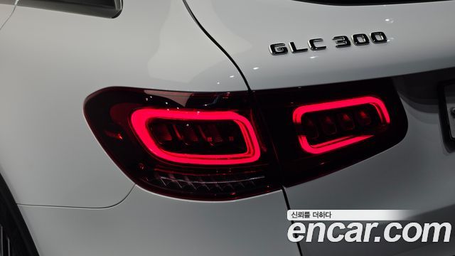 Mercedes-Benz GLC-Class 2020 — photo 9