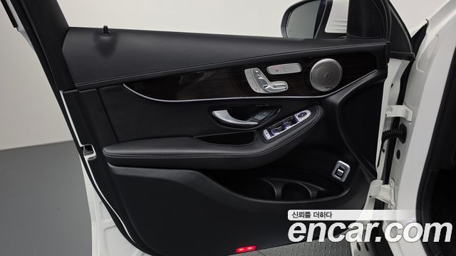 Mercedes-Benz GLC-Class 2020 — photo 14