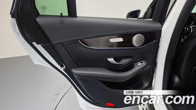 Mercedes-Benz GLC-Class 2020 — photo 15