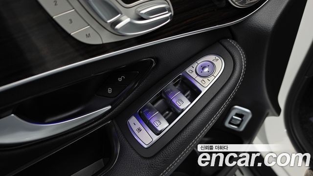 Mercedes-Benz GLC-Class 2020 — photo 37