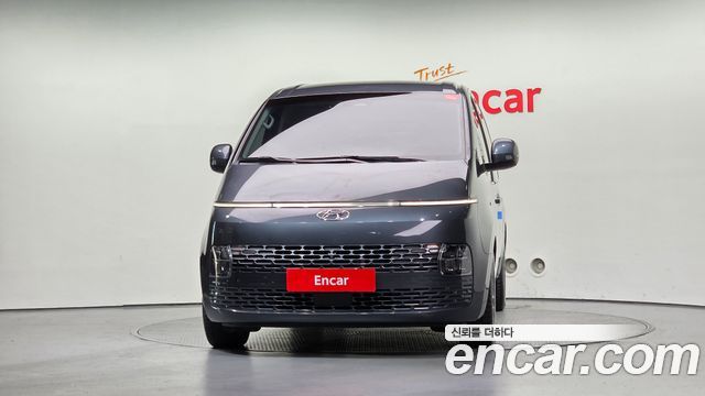 Hyundai Staria 2022 — photo 3