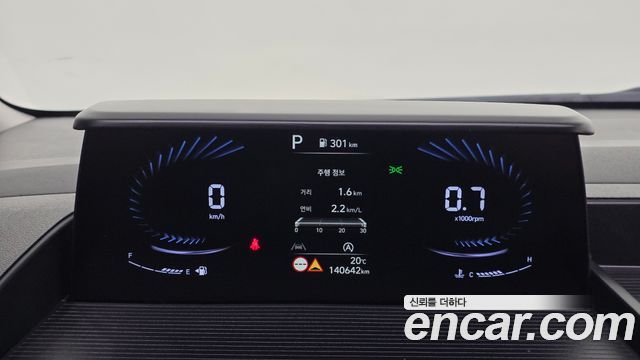 Hyundai Staria 2022 — photo 11