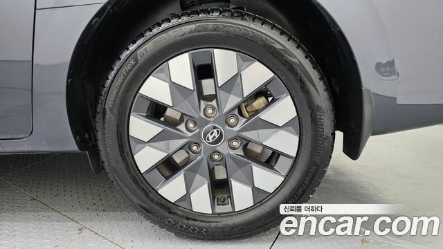 Hyundai Staria 2022 — photo 7