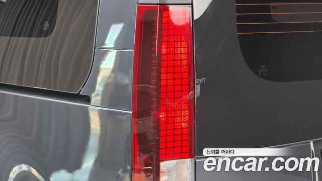 Hyundai Staria 2022 — photo 9