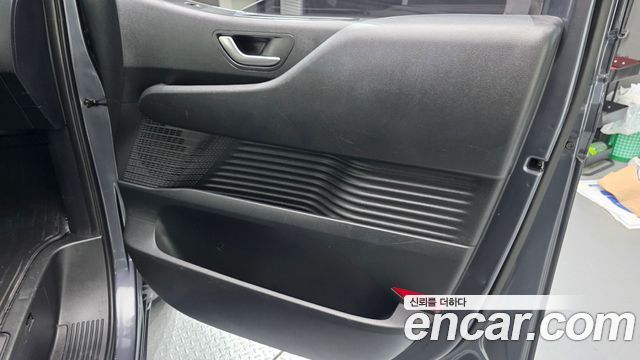Hyundai Staria 2022 — photo 15