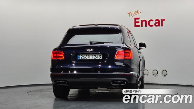 Bentley Bentayga 2017 — photo 4