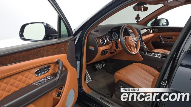 Bentley Bentayga 2017 — photo 13